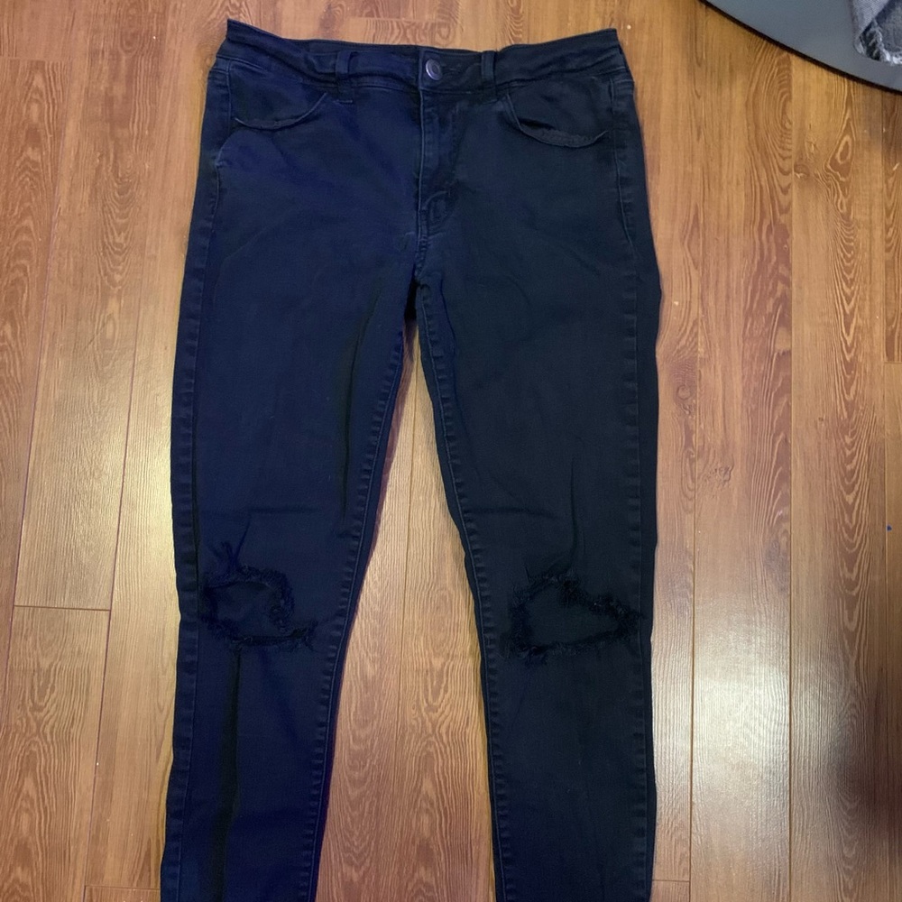 🦋3 for $20🦋 American Eagle Black Ripped Jeans- 12 Long